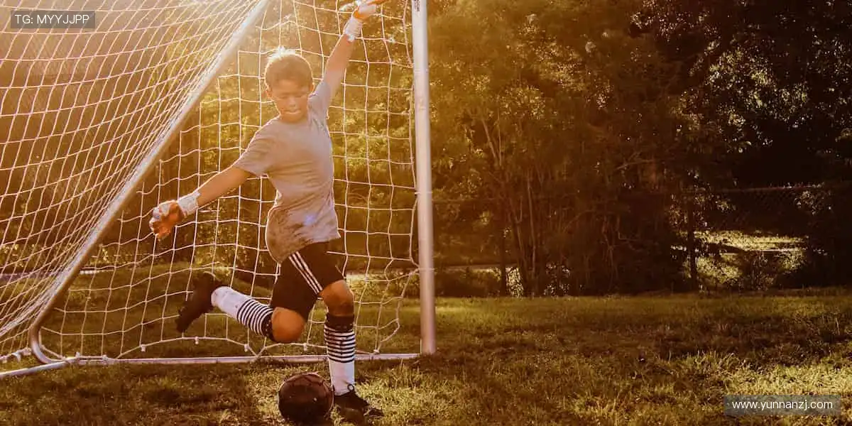 🎧赛事解说，声临其境！大咖解读，深度解析比赛战术🎙️